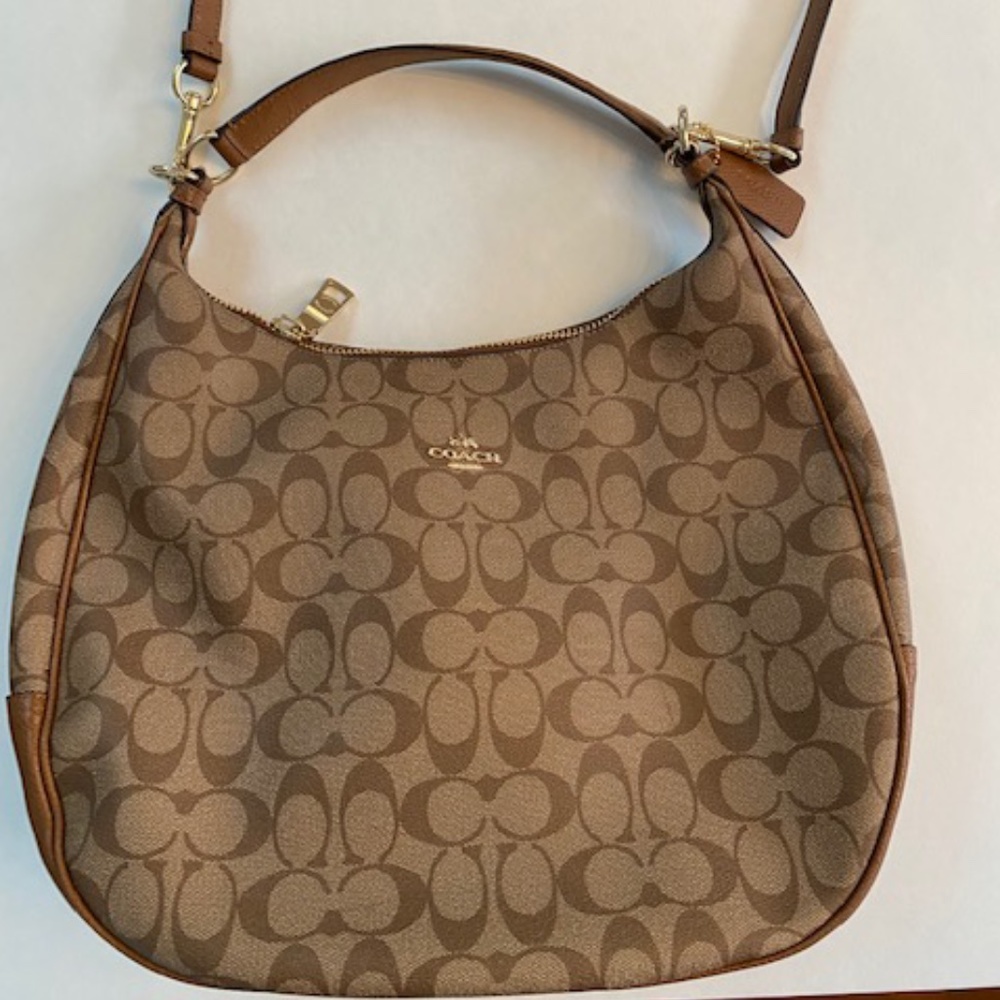 NWOT: Coach Classic Signature Hobo Bag /Pocketbook